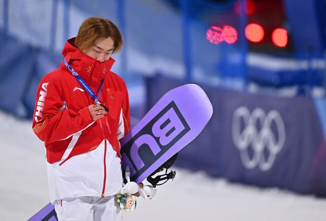 Panda Sports-马年“马上夺金”、遗憾和差距……佟立新评中国队米兰冬奥征程